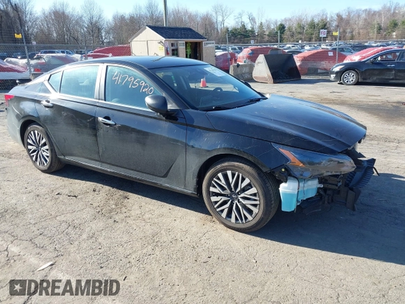 2024 Nissan Altima SV with VIN 1N4BL4DV7RN365293, listed as a IAAI auction lot 41795920 with 28,939 mi miles and . Bid and sale history available at carsss.com. Image 1.
