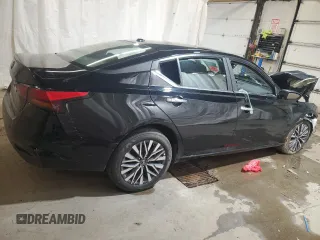 2025 Nissan Altima SV with VIN 1N4BL4DW5SN331724, listed as a Copart auction lot 45420375 with 13,707 mi miles and Salvage Title. Bid and sale history available at DreamBid. Image 3.