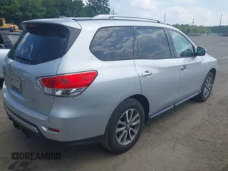 2014 Nissan Pathfinder S z VIN 5N1AR2MM5EC632206, wystawiony jako IAAI lot #42815281 z przebiegiem 109 569 mil mil oraz . Historia ofert i sprzedaży dostępna na DreamBid. Obrazek 4.