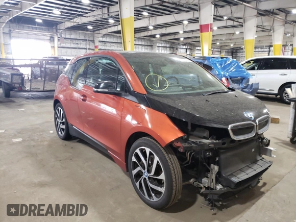 2015 BMW i3 with VIN WBY1Z4C53FV500611, listed as a Copart auction lot 58109382 with 0 mi miles. Bid and sale history available at carsss.com. Image 1.