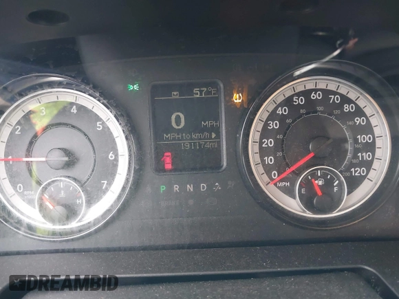 2018 Ram 1500 Express z VIN 1C6RR7KG3JS257506, wystawiony jako IAAI lot #40499292 z przebiegiem 191 174 mil mil oraz . Historia ofert i sprzedaży dostępna na DreamBid. Obrazek 7.
