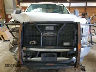 2018 Ford F-350 XL with VIN 1FT8W3BT3JEC37855, listed as a Copart auction lot 63740775 with 128,675 mi miles and Salvage title. Bid and sale history available at DreamBid. Image 5.