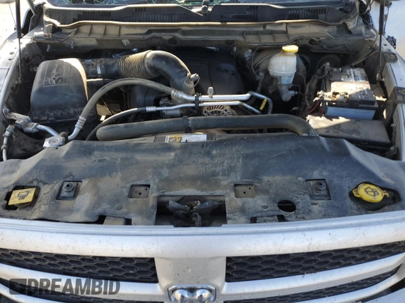 2017 Ram 1500 Express z VIN 3C6RR7KT2HG796827, wystawiony jako Copart lot #56476325 z przebiegiem 138 544 mil mil oraz Szkoda całkowita • Salvage title. Historia ofert i sprzedaży dostępna na DreamBid. Obrazek 11.