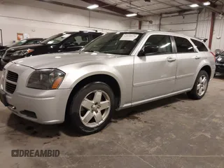 2005 Dodge Magnum z VIN 2DRGZR8V15H587486, wystawiony jako IAAI lot #42040578 z przebiegiem 179 158 mil mil oraz . Historia ofert i sprzedaży dostępna na DreamBid. Obrazek 2.