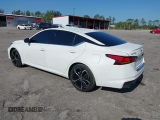 2023 Nissan Altima SR z VIN 1N4BL4CV6PN423635, wystawiony jako IAAI lot #42280027 z przebiegiem 21 193 mil mil oraz . Historia ofert i sprzedaży dostępna na DreamBid. Obrazek 3.