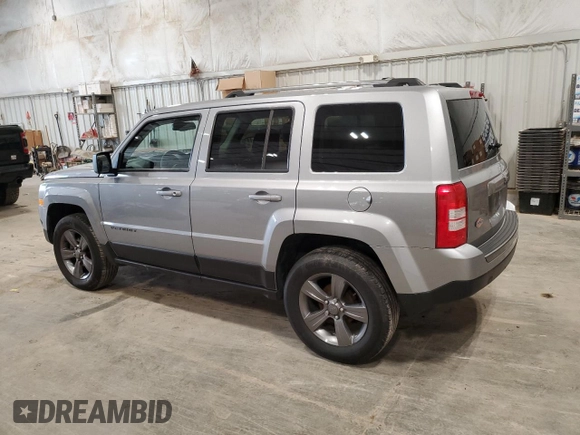 2016 Jeep Patriot Sport z VIN 1C4NJPBA5GD698402, wystawiony jako Copart lot #58601955 z przebiegiem 109 012 mil mil oraz Czysty tytuł • Clean title. Historia ofert i sprzedaży dostępna na DreamBid. Obrazek 2.