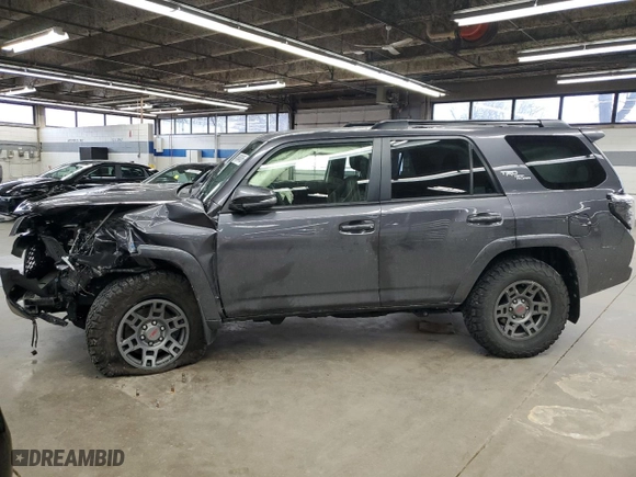 2022 Toyota 4Runner TRD Off Road Premium with VIN JTERU5JRXN5973740, listed as a Copart auction lot 46648495 with 28,001 mi miles and Salvage Title. Bid and sale history available at carsss.com. Image 1.