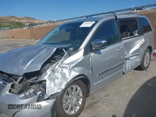 2012 Chrysler Town & Country Touring-L with VIN 2C4RC1CG4CR227280, listed as a IAAI auction lot 41950428 with 1 mi miles. Bid and sale history available at carsss.com. Image 6.