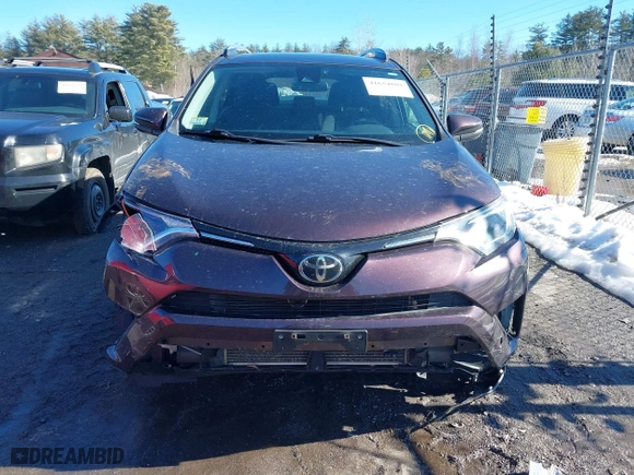 2018 Toyota RAV4 XLE with VIN 2T3RFREV6JW839890, listed as a IAAI auction lot 41654804 with 72,038 mi miles. Bid and sale history available at carsss.com. Image 12.