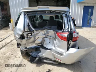 2020 Toyota Sienna LE Auto Access Seat with VIN 5TDKZ3DC4LS032116, listed as a Copart auction lot 48395595 with 100,727 mi miles and Non Repairable. Bid and sale history available at carsss.com. Image 6.