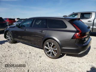 2023 Volvo V90 Ultimate z VIN YV4062NCXP1161289, wystawiony jako Copart lot #39721384 z przebiegiem 4467 mil mil oraz . Historia ofert i sprzedaży dostępna na DreamBid. Obrazek 2.