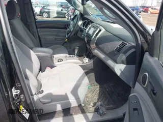 2013 Toyota Tacoma with VIN 5TFUU4EN4DX050303, listed as a IAAI auction lot 41833470 with 117,371 mi miles and . Bid and sale history available at DreamBid. Image 5.
