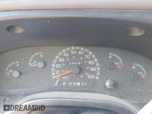 1999 Ford Econoline Cargo with VIN 1FTRE1420XHA34056, listed as a IAAI auction lot 41998411 with 236,267 mi miles. Bid and sale history available at carsss.com. Image 7.