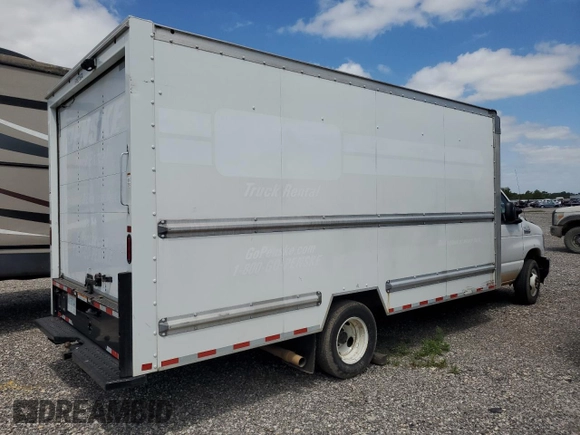2022 Ford Econoline Cargo z VIN 1FDWE3FN6NDC03437, wystawiony jako Copart lot #50570905 z przebiegiem Nie podano mil oraz Szkoda całkowita • Salvage title. Historia ofert i sprzedaży dostępna na DreamBid. Obrazek 3.