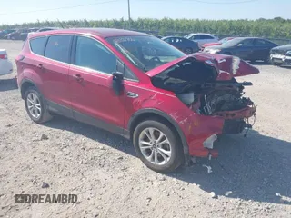 2019 Ford Escape SE z VIN 1FMCU9GDXKUC36208, wystawiony jako IAAI lot #40321766 z przebiegiem 104 394 mil mil oraz . Historia ofert i sprzedaży dostępna na DreamBid. Obrazek 1.