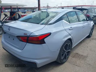 2024 Nissan Altima SR with VIN 1N4BL4CV5RN431650, listed as a IAAI auction lot 42760050 with 24,810 mi miles and . Bid and sale history available at DreamBid. Image 4.