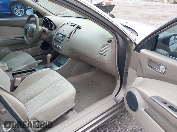 2006 Nissan Altima S with VIN 1N4AL11D36C261929, listed as a IAAI auction lot 42357971 with 173,965 mi miles and . Bid and sale history available at DreamBid. Image 5.