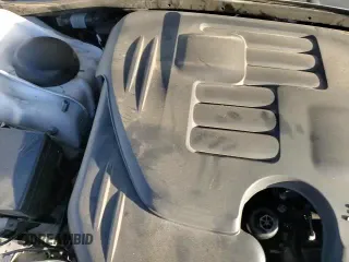 2019 Chrysler 300 Touring with VIN 2C3CCAAG2KH614184, listed as a Copart auction lot 83998415 with 81,018 mi miles and Salvage title. Bid and sale history available at DreamBid. Image 13.