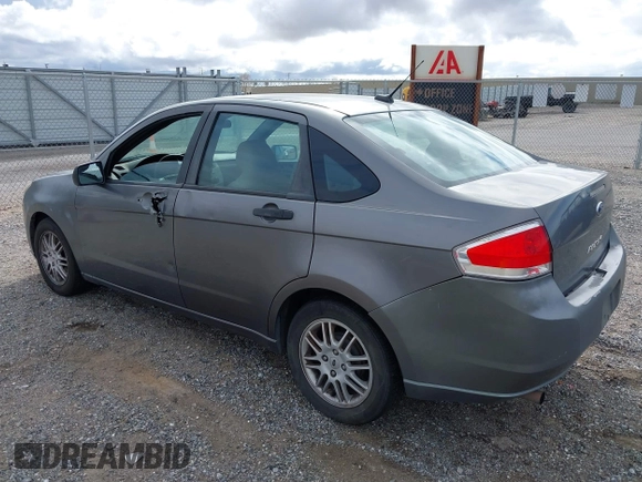 2011 Ford Focus SE with VIN 1FAHP3FN9BW152187, listed as a IAAI auction lot 41771930 with 170,152 mi miles. Bid and sale history available at carsss.com. Image 3.