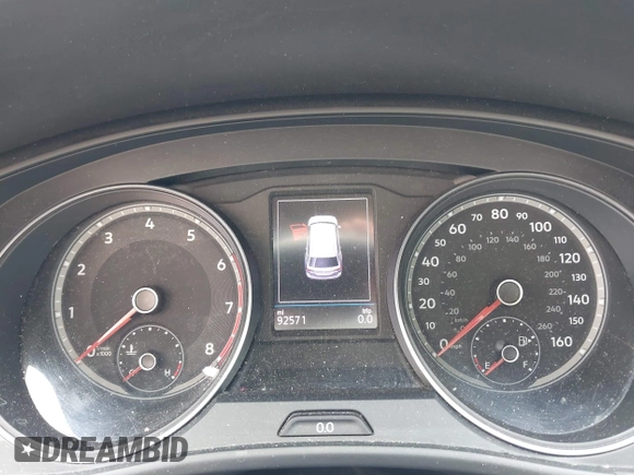 2019 Volkswagen Atlas SE z VIN 1V2WR2CA5KC524650, wystawiony jako IAAI lot #42217791 z przebiegiem 92 571 mil mil oraz . Historia ofert i sprzedaży dostępna na DreamBid. Obrazek 7.