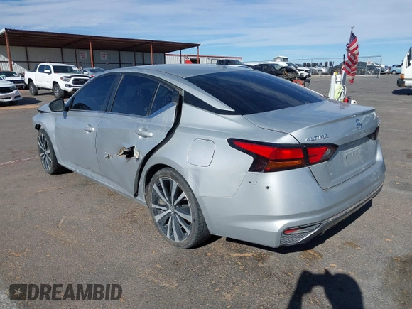 2020 Nissan Altima 2.5 SR with VIN 1N4BL4CV5LC185427, listed as a IAAI auction lot 38522740 with 57,874 mi miles. Bid and sale history available at carsss.com. Image 3.