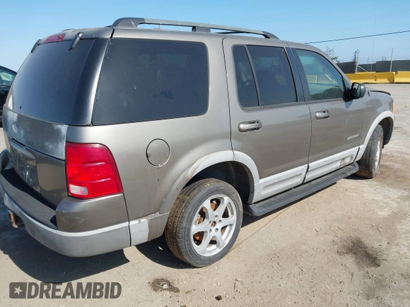 2002 Ford Explorer XLT with VIN 1FMZU73E82ZB66773, listed as a IAAI auction lot 42498346 with 154,790 mi miles and . Bid and sale history available at DreamBid. Image 4.
