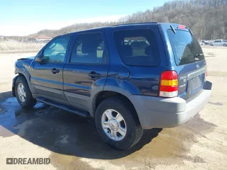 2002 Ford Escape XLT Choice with VIN 1FMYU031X2KC29008, listed as a IAAI auction lot 41747084 with 179,062 mi miles. Bid and sale history available at carsss.com. Image 3.