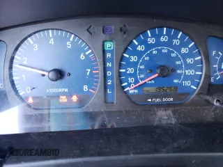 2002 Toyota Sienna LE with VIN 4T3ZF13CX2U457768, listed as a Copart auction lot 84763284 with 195,268 mi miles and Salvage Title. Bid and sale history available at carsss.com. Image 9.
