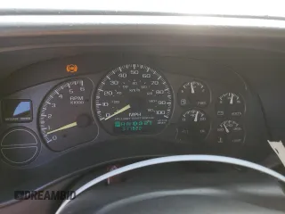 2001 Chevrolet Suburban LT with VIN 3GNEC16T71G125313, listed as a Copart auction lot 42569695 with 317,922 mi miles and Salvage Title. Bid and sale history available at carsss.com. Image 9.