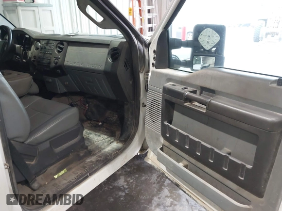 2016 Ford F-250 XL with VIN 1FDBF2A69GEB34021, listed as a IAAI auction lot 42178305 with 115,292 mi miles and . Bid and sale history available at DreamBid. Image 5.