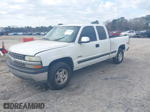 2000 Chevrolet Silverado 1500 LS with VIN 1GCEK19T4YE279664, listed as a IAAI auction lot 41537865 with 322,320 mi miles. Bid and sale history available at carsss.com. Image 2.