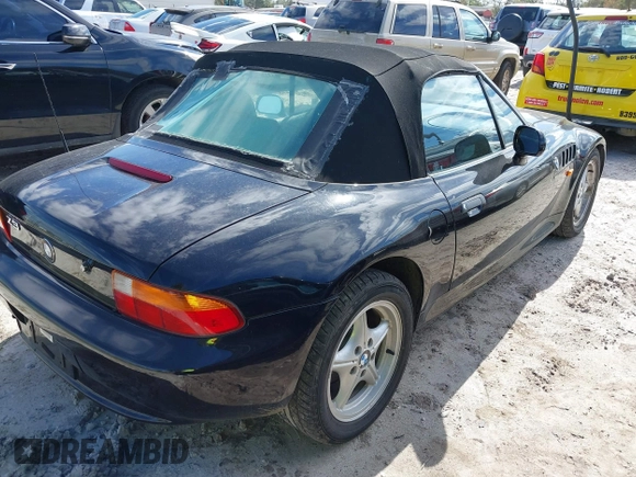 1997 BMW 3 Series Z3 1.9 z VIN 4USCH7326VLE03768, wystawiony jako IAAI lot #41422639 z przebiegiem Nie podano mil oraz . Historia ofert i sprzedaży dostępna na DreamBid. Obrazek 4.