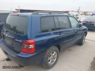 2006 Toyota Highlander w/3rd Row with VIN JTEDP21A860097338, listed as a IAAI auction lot 41958449 with 207,830 mi miles. Bid and sale history available at carsss.com. Image 4.