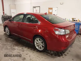 2010 Lexus HS 250h z VIN JTHBB1BA3A2005521, wystawiony jako IAAI lot #41817775 z przebiegiem 233 086 mil mil oraz . Historia ofert i sprzedaży dostępna na DreamBid. Obrazek 3.