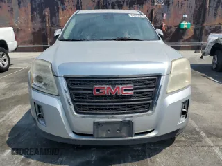 2014 GMC Terrain SLE z VIN 2GKALMEK5E6240791, wystawiony jako Copart lot #64633925 z przebiegiem 146 350 mil mil oraz Czysty tytuł • Clean title. Historia ofert i sprzedaży dostępna na DreamBid. Obrazek 5.