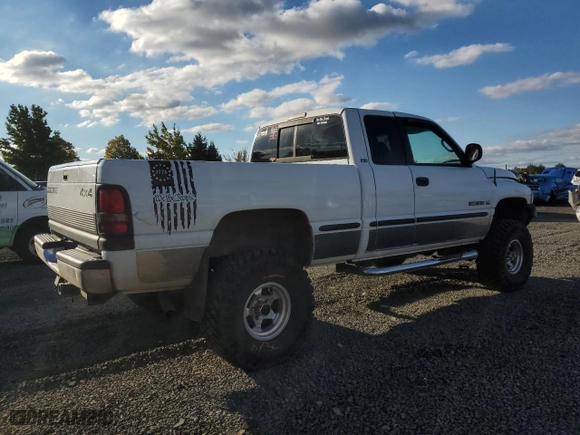 1998 Dodge Ram 1500 with VIN 3B7HF13Y5WG178306, listed as a Copart auction lot 72273924 with 275,313 mi miles and Salvage Title. Bid and sale history available at carsss.com. Image 3.