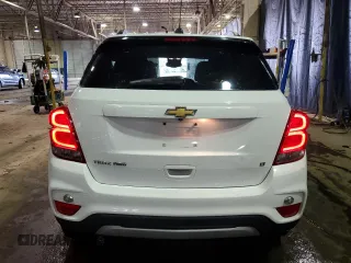 2018 Chevrolet Trax LT with VIN 3GNCJPSB9JL160326, listed as a Copart auction lot 86308334 with 122,096 mi miles and Clean Title. Bid and sale history available at carsss.com. Image 6.