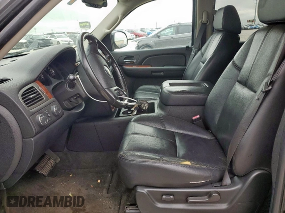 2007 Chevrolet Suburban LTZ with VIN 3GNFK16327G314256, listed as a Copart auction lot 55311165 with 254,953 mi miles and Clean Title. Bid and sale history available at carsss.com. Image 8.