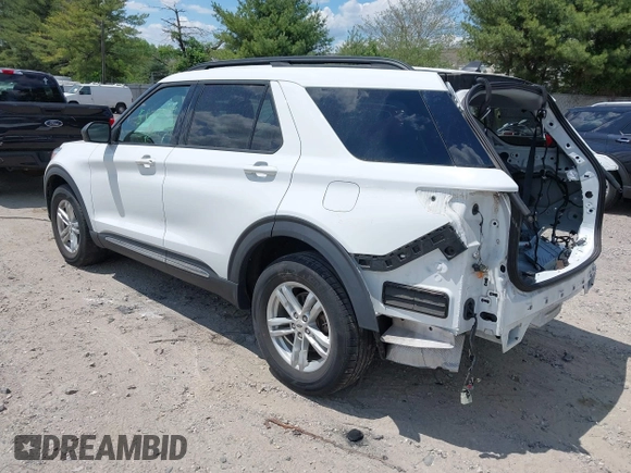 2021 Ford Explorer XLT z VIN 1FMSK8DH5MGA54632, wystawiony jako IAAI lot #42229993 z przebiegiem 34 304 mil mil oraz . Historia ofert i sprzedaży dostępna na DreamBid. Obrazek 3.