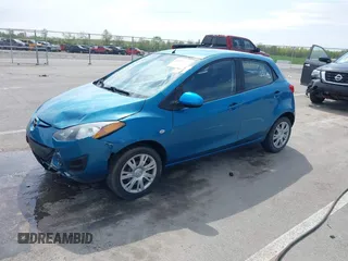 2012 Mazda 2 Sport z VIN JM1DE1KY5C0149990, wystawiony jako IAAI lot #42177069 z przebiegiem 85 371 mil mil oraz . Historia ofert i sprzedaży dostępna na DreamBid. Obrazek 2.
