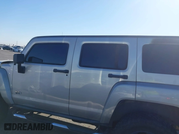2006 Hummer H3 with VIN 5GTDN136468296894, listed as a IAAI auction lot 41053310 with 1 mi miles. Bid and sale history available at carsss.com. Image 14.