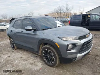 2021 Chevrolet TrailBlazer LT with VIN KL79MPSL3MB136139, listed as a IAAI auction lot 41775346 with 28,220 mi miles. Bid and sale history available at carsss.com. Image 1.