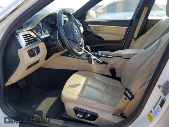 2018 BMW 3 Series 330i z VIN WBA8B9G59JNU98137, wystawiony jako Copart lot #50791405 z przebiegiem 109 232 mil mil oraz Szkoda całkowita • Salvage title. Historia ofert i sprzedaży dostępna na DreamBid. Obrazek 7.