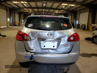 2015 Nissan Rogue S z VIN JN8AS5MVXFW251183, wystawiony jako Copart lot #56011665 z przebiegiem 79 425 mil mil oraz Szkody całkowita. Historia ofert i sprzedaży dostępna na DreamBid. Obrazek 6.