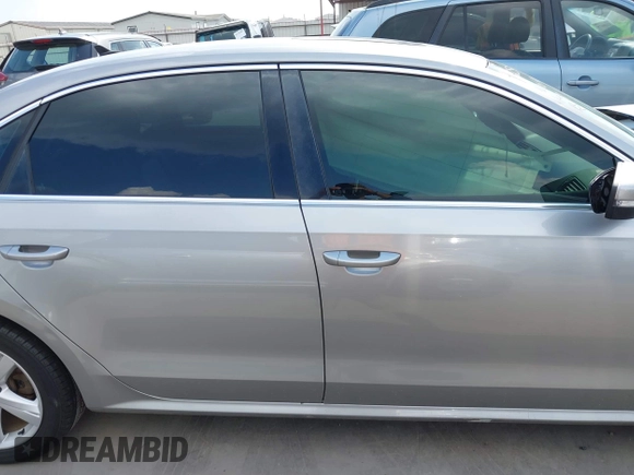2013 Volkswagen Passat SE z VIN 1VWBP7A30DC144719, wystawiony jako IAAI lot #42174524 z przebiegiem 181 326 mil mil oraz . Historia ofert i sprzedaży dostępna na DreamBid. Obrazek 14.