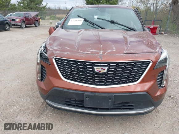 2019 Cadillac XT4 AWD Premium Luxury with VIN 1GYFZDR45KF183306, listed as a IAAI auction lot 42136598 with 44,657 mi miles and . Bid and sale history available at carsss.com. Image 6.