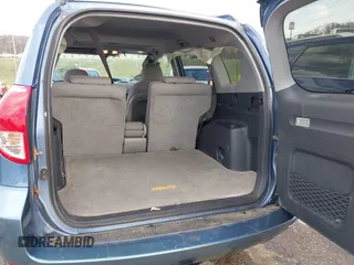 2007 Toyota RAV4 Limited with VIN JTMBD31V176029507, listed as a IAAI auction lot 41828748 with 69,879 mi miles. Bid and sale history available at carsss.com. Image 19.