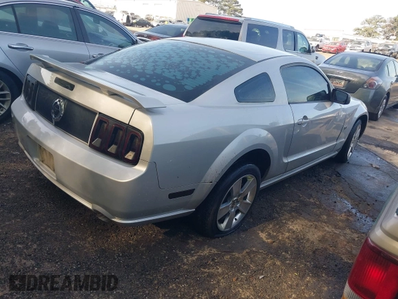 2007 Ford Mustang GT Deluxe with VIN 1ZVHT82H775235033, listed as a IAAI auction lot 42090714 with 225,952 mi miles and . Bid and sale history available at carsss.com. Image 4.