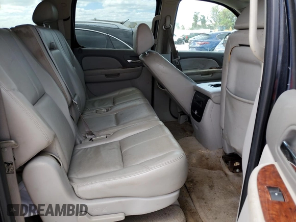2007 Chevrolet Suburban LT with VIN 3GNGK26K97G165152, listed as a Copart auction lot 74175354 with 368,519 mi miles and Salvage Title. Bid and sale history available at DreamBid. Image 11.