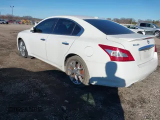 2010 Nissan Maxima SV z VIN 1N4AA5AP8AC872250, wystawiony jako IAAI lot #41572727 z przebiegiem 234 150 mil mil oraz . Historia ofert i sprzedaży dostępna na DreamBid. Obrazek 3.